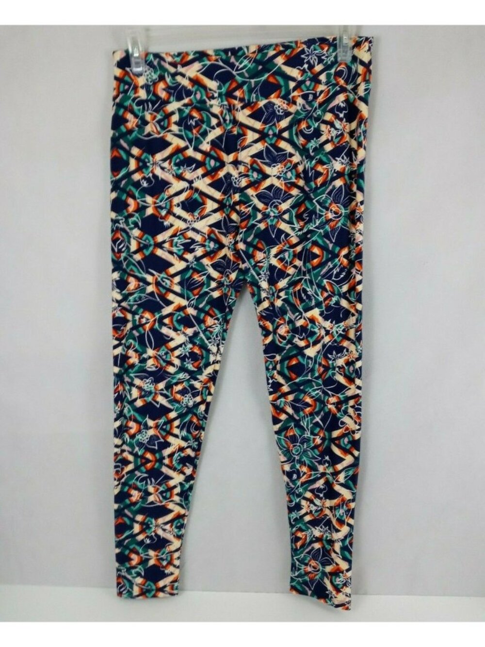 New LuLaRoe Tall & Curvy Leggings Colorful With Diamonds & Floral Sketch Design